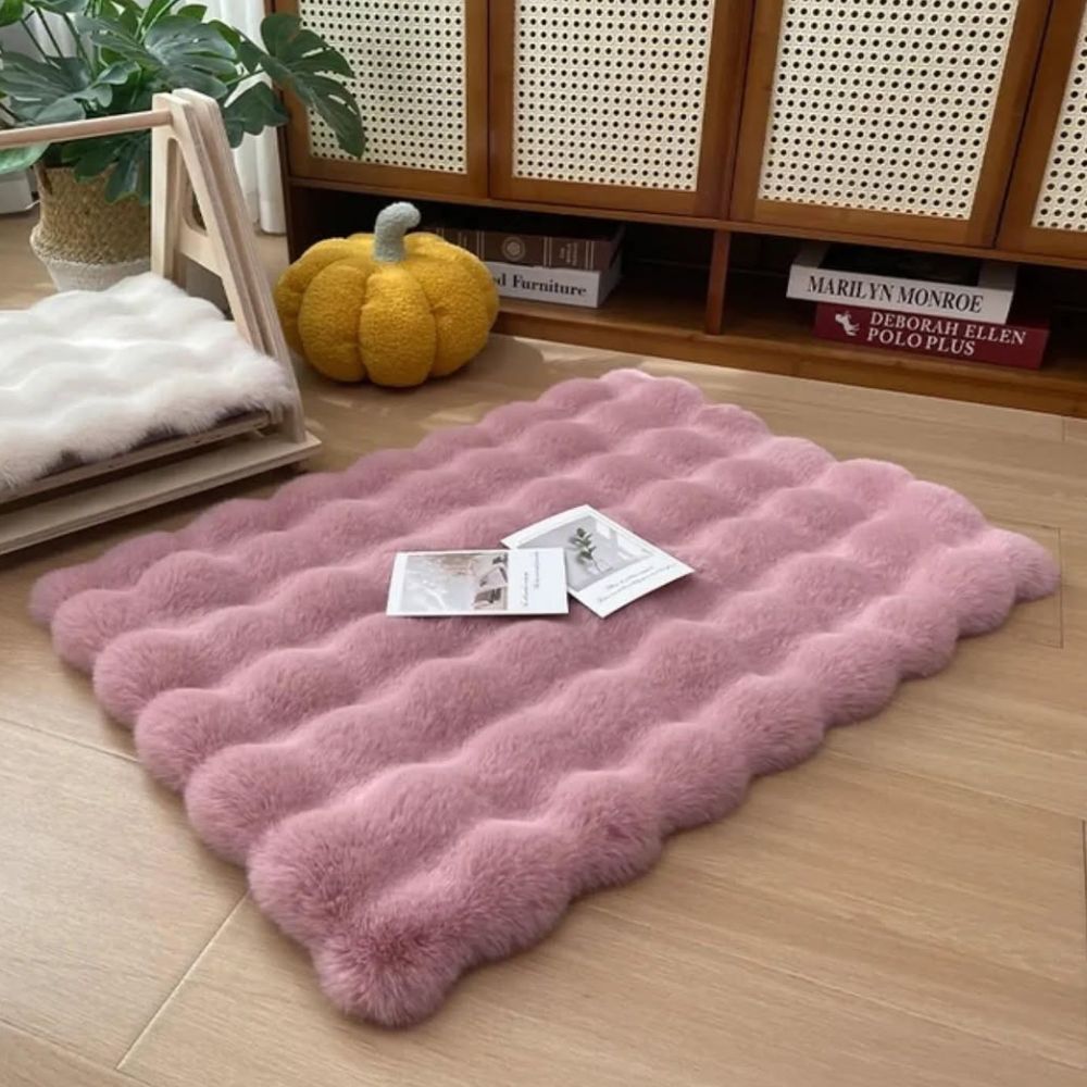 Faux Fur Pet Mat, Plush Non-Slip Microfiber
