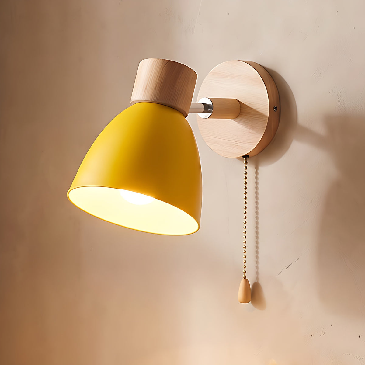 Juni wall sconce, yellow, with pull chain