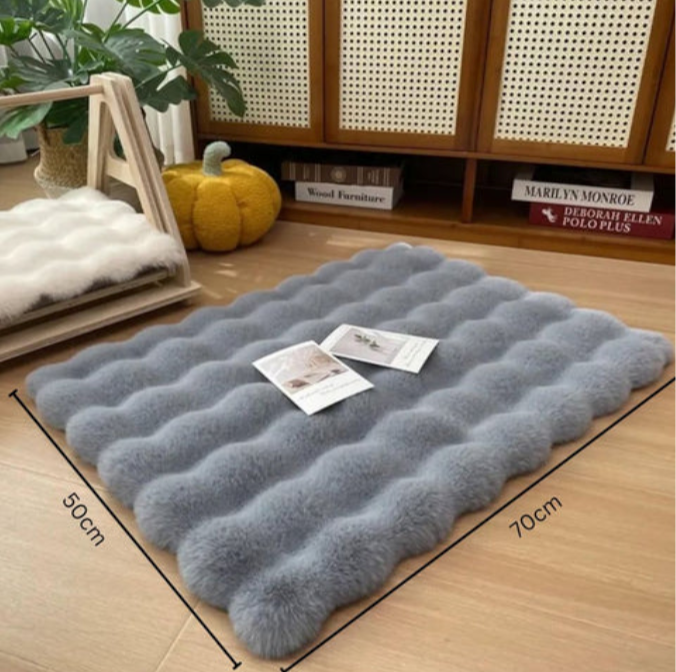 Faux Fur Pet Mat, Plush Non-Slip Microfiber