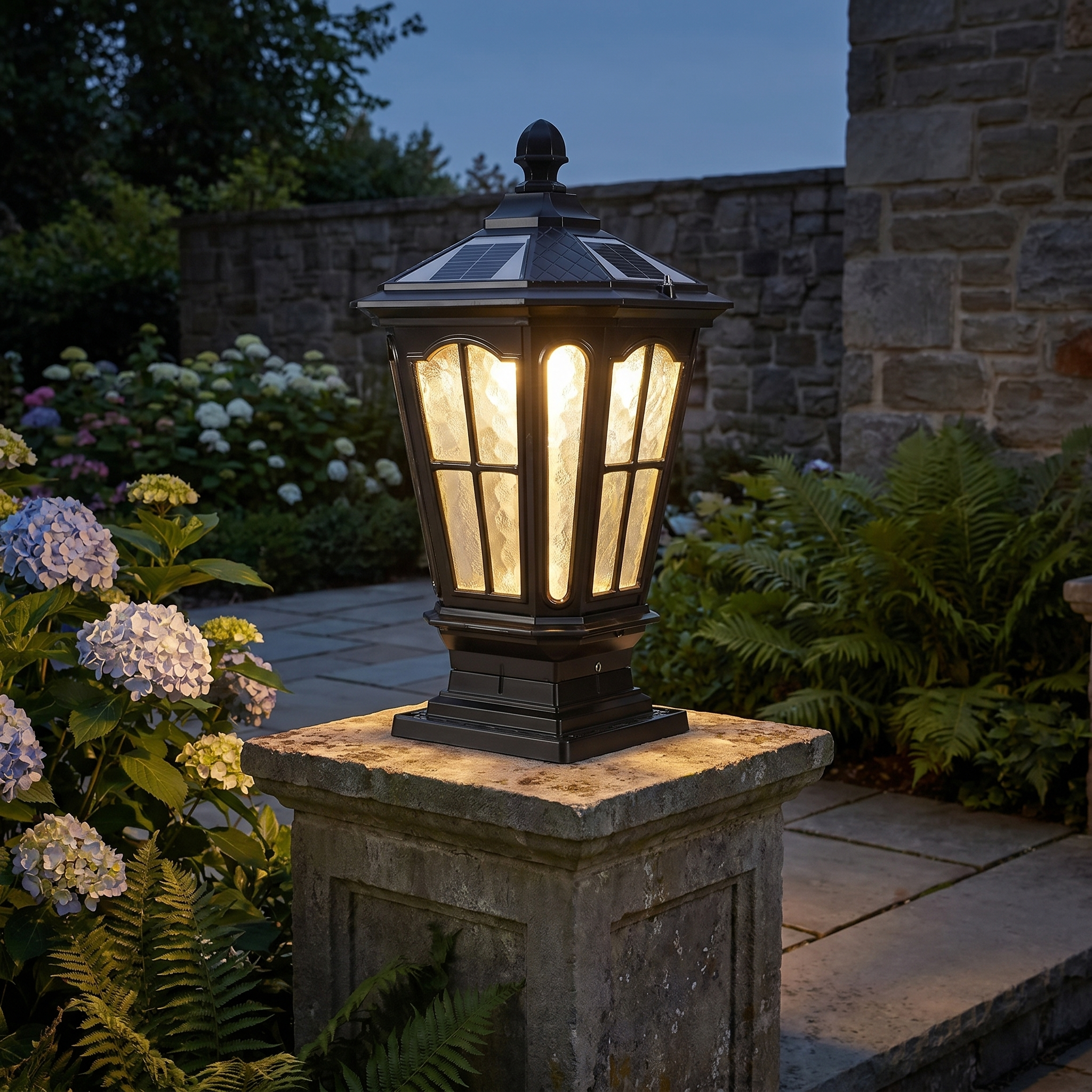 Pavilion Pillar Light, Die-Cast Aluminum, IP65, Solar or Hardwired, E27