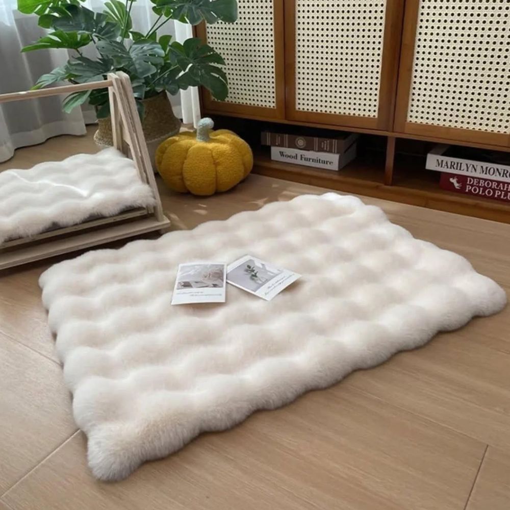 Faux Fur Pet Mat, Plush Non-Slip Microfiber