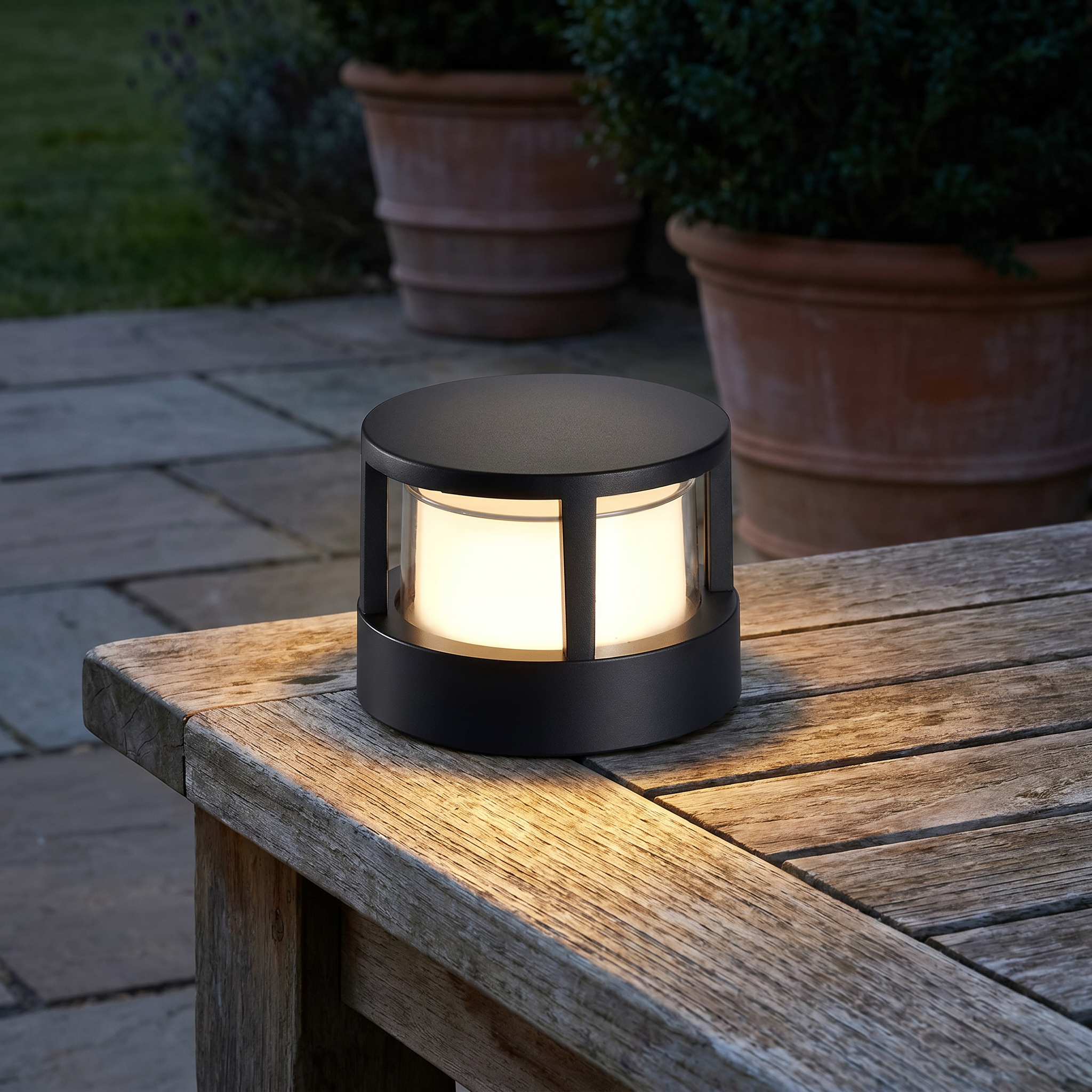Aluminum Outdoor Lawn Light, LED, Square or Round, Small or Large, 3 Colors