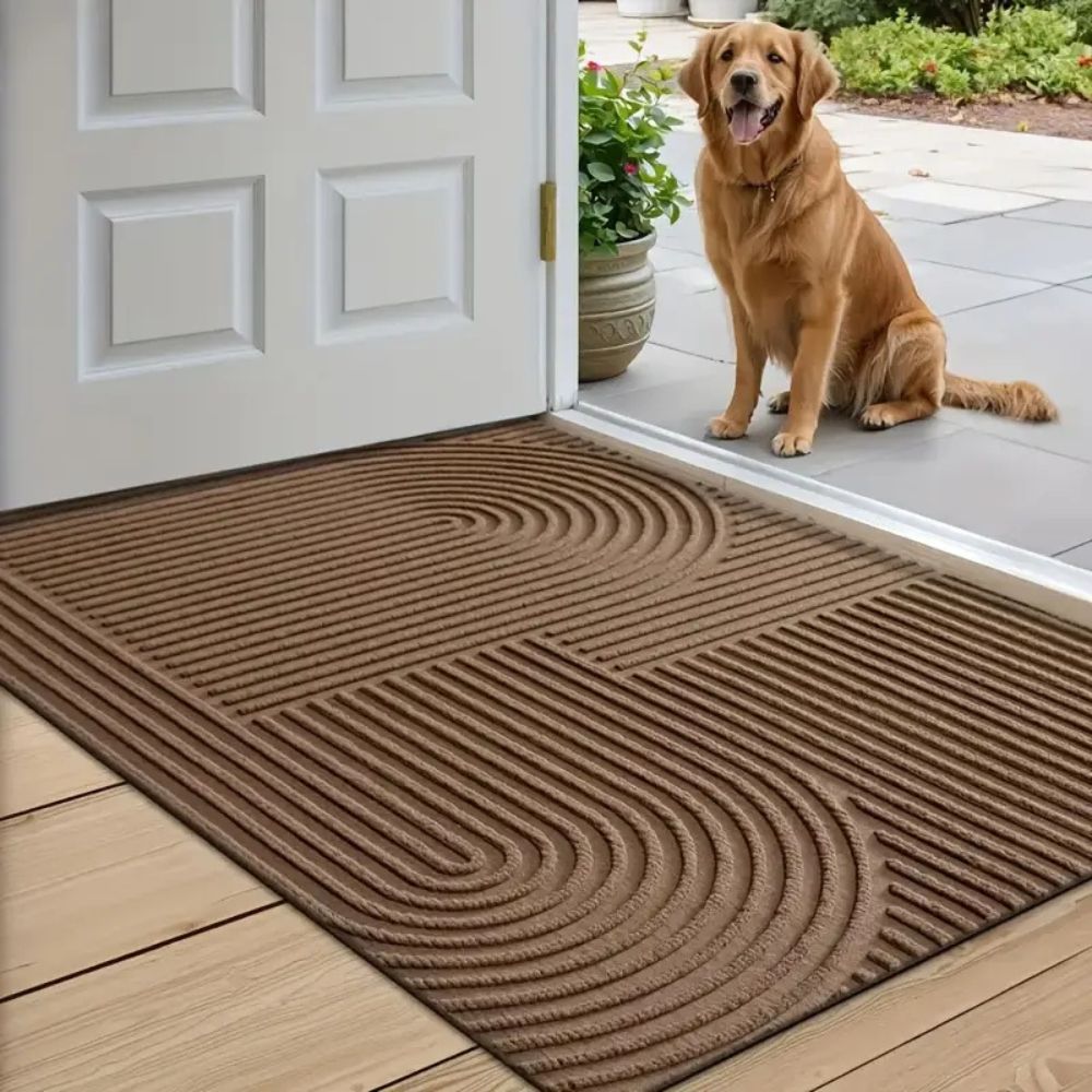 Curved Thread Line Door Mat, Ribbed Low-Profile